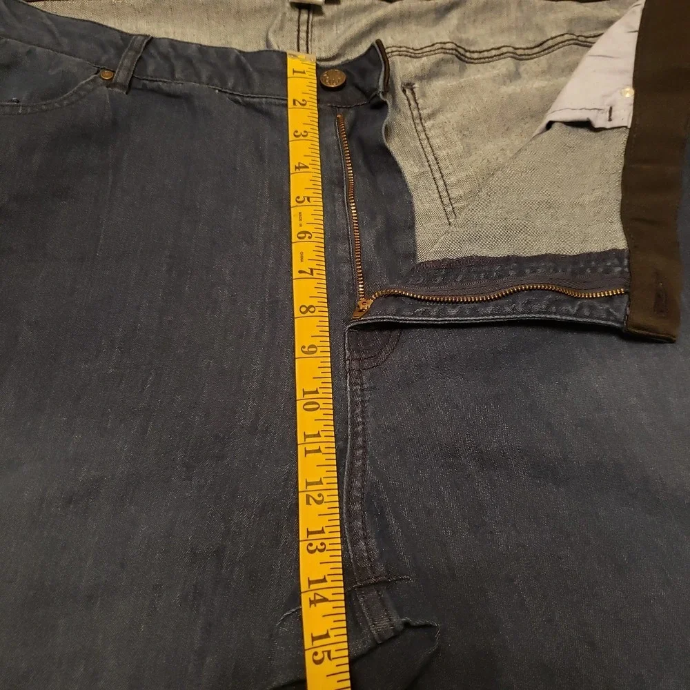 Catherine's Women's Jeans Plus Size 30W‎  Dark Wash Elastic Waist Straight Leg